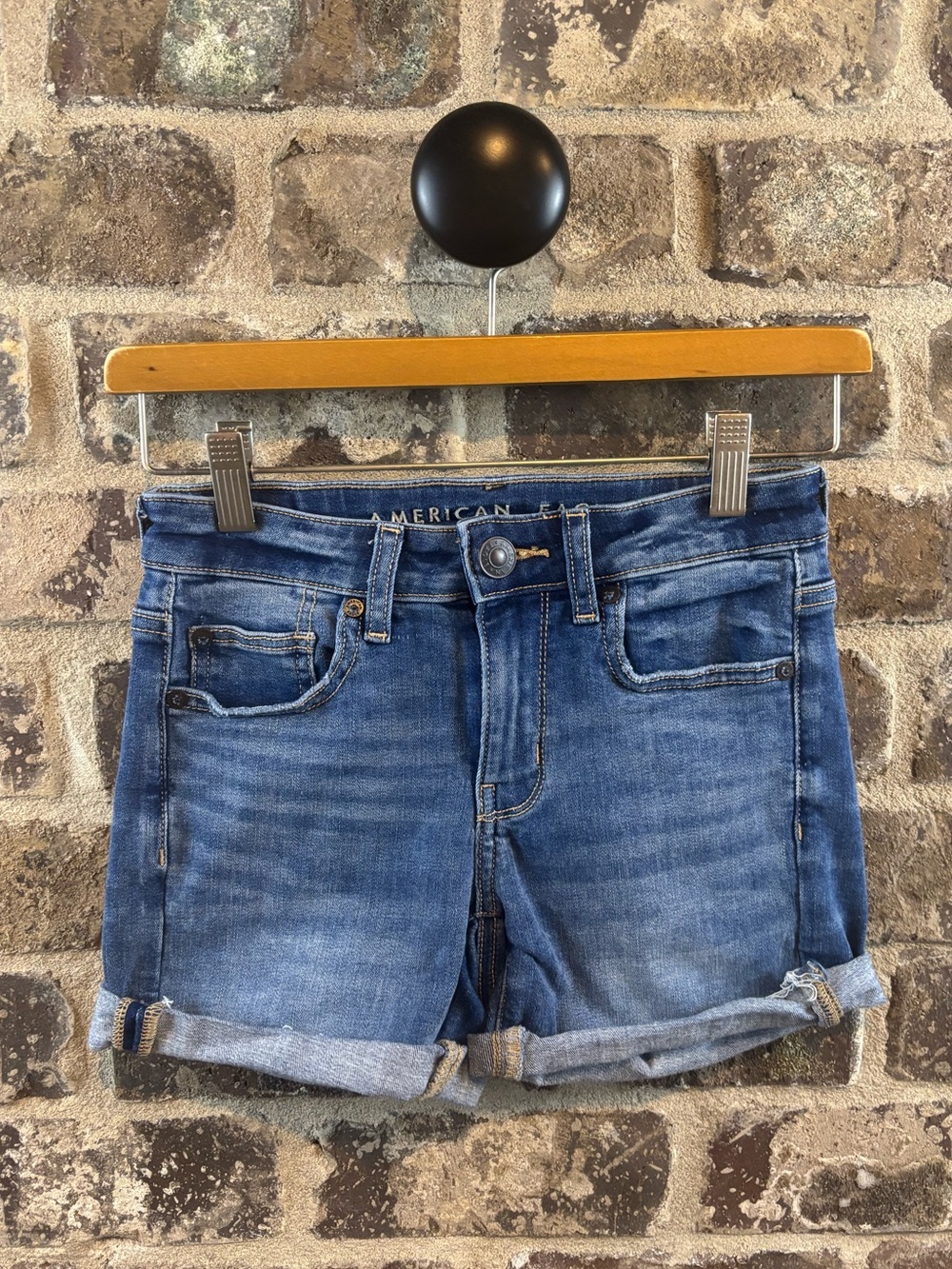 American Eagle Outfitters Medium Blue Denim Rolled Cuff Women's Shorts Size 00